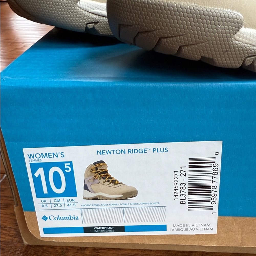 Columbia Newton Ridge Plus Hiking Boots - Picture 2 of 7